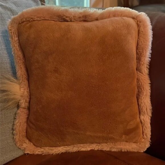 𝅺VINTAGE Plush 3D Equine Pillow - 12x12" - Picture 2 of 3